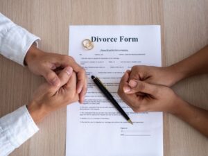 couple agreeing on legal divorce matters