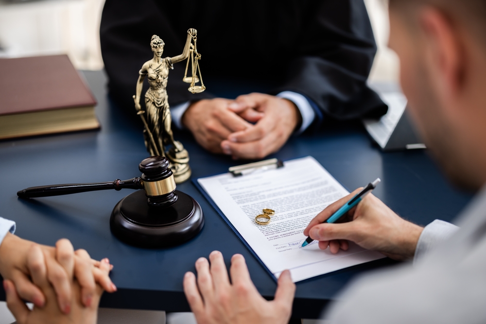 Lawyer for a No Fault-Divorce